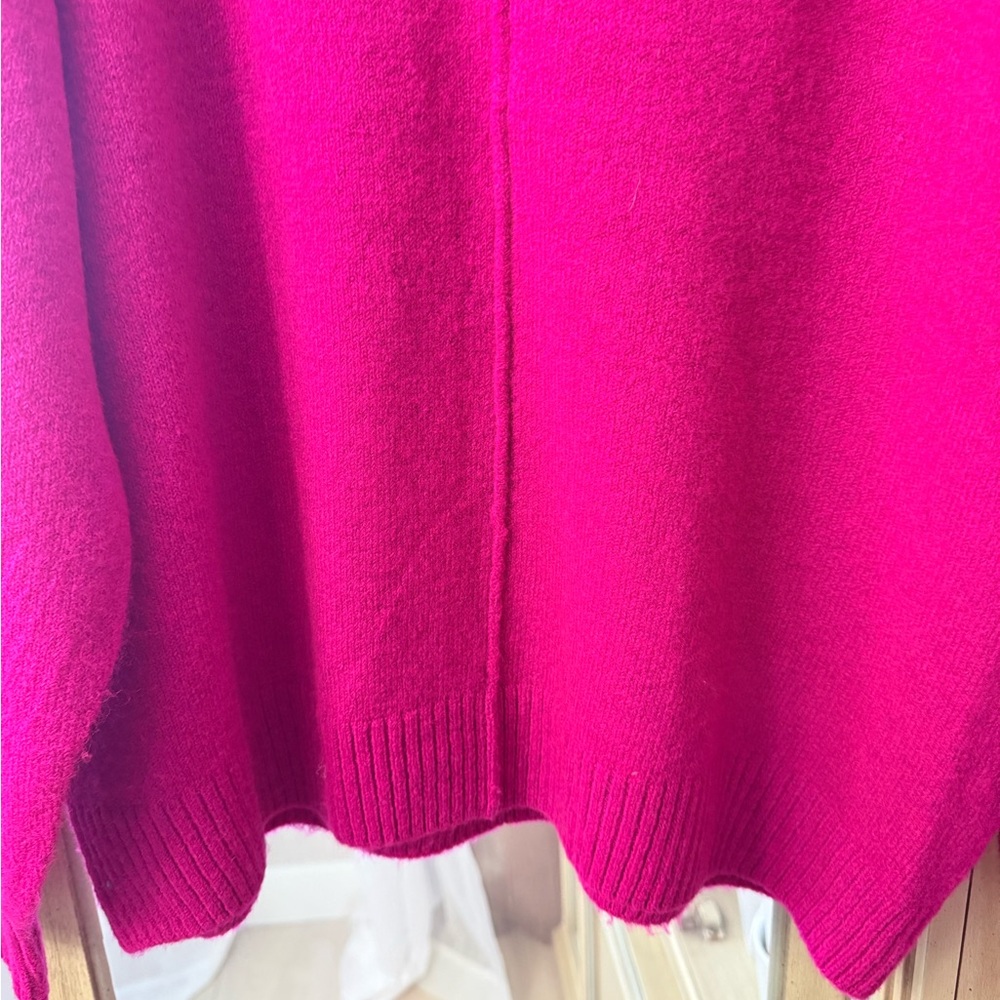 Vince Camuto Fuchsia V-Neck Sweater - Picture 3 of 5
